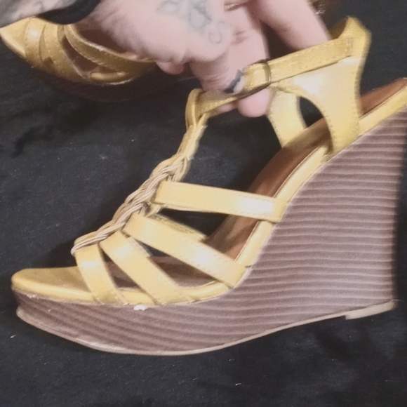 JASMIN yellow pumps - Picture 2 of 4